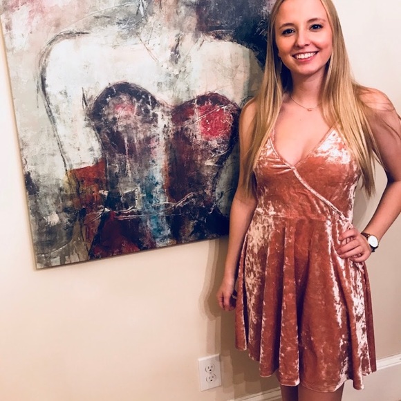 Rue21 Dresses & Skirts - Crushed velvet dress